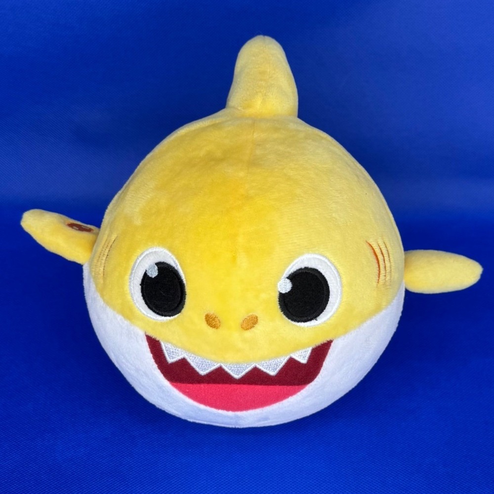 Baby Shark Pinkfong Dancing Doll Singing Plush WowWee Nickelodeon Toddler